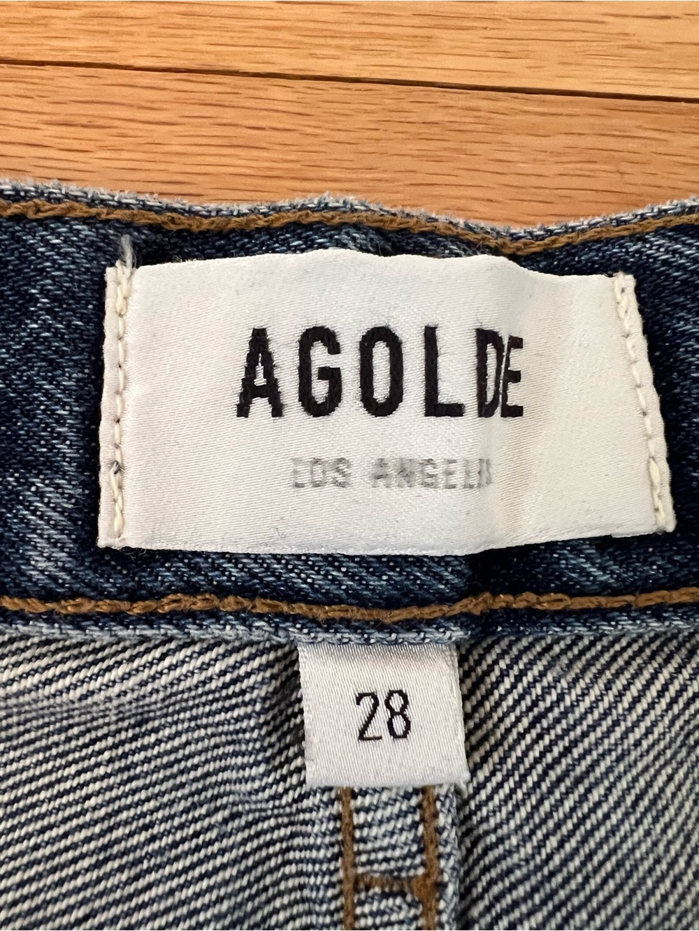 NWT AGOLDE Parker Vintage Cut-Off Denim Shorts in Lowkey 100% Organic Cotton - Picture 4 of 9